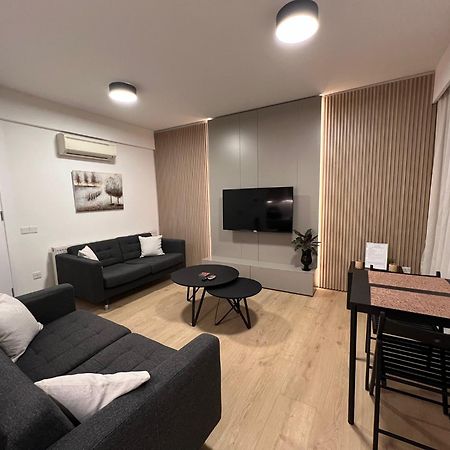 Daniela'S Modern Apartment Strovolos Exterior photo